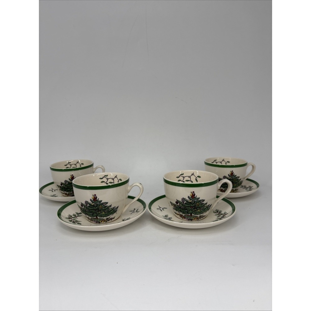 Spode VINTAGE Christmas Tree Tea Cup and Saucer MADE in ENGLAND, China, Set of 4